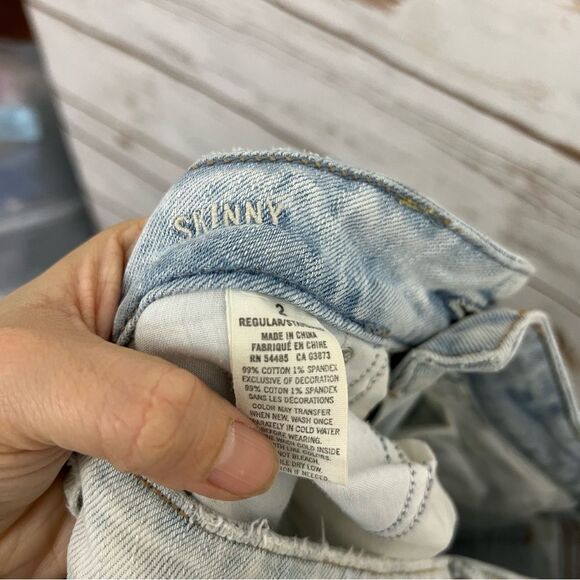 American Eagle Acid Wash Low Rise Distressed Y2K 90s Jeans Skinny - Picture 3 of 3